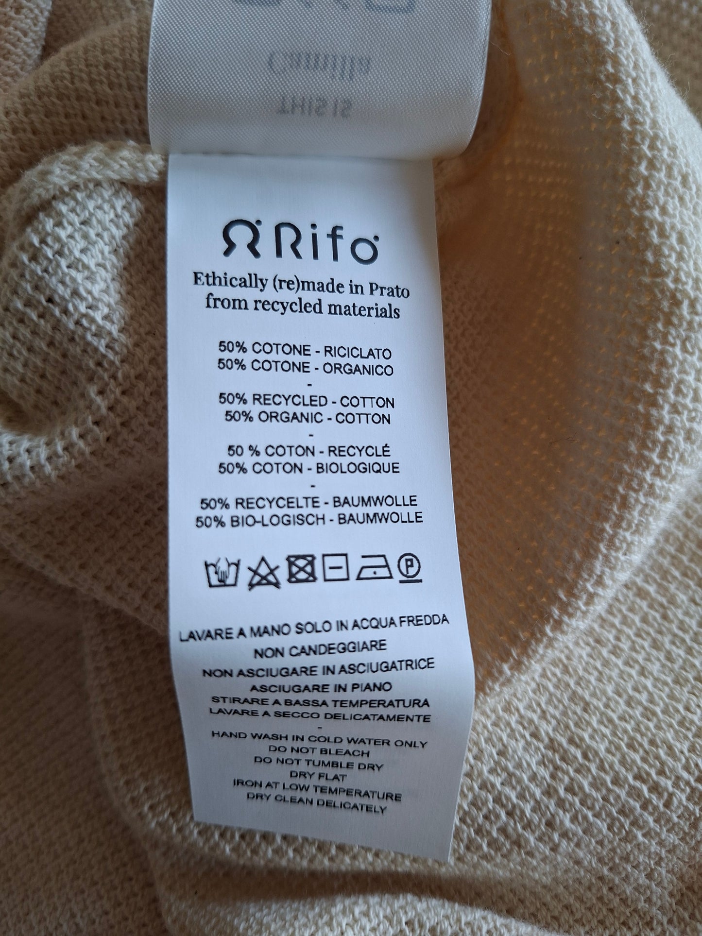 Vestito lungo elegante in cotone riciclato e organico Rifò moda sostenibile e circolare