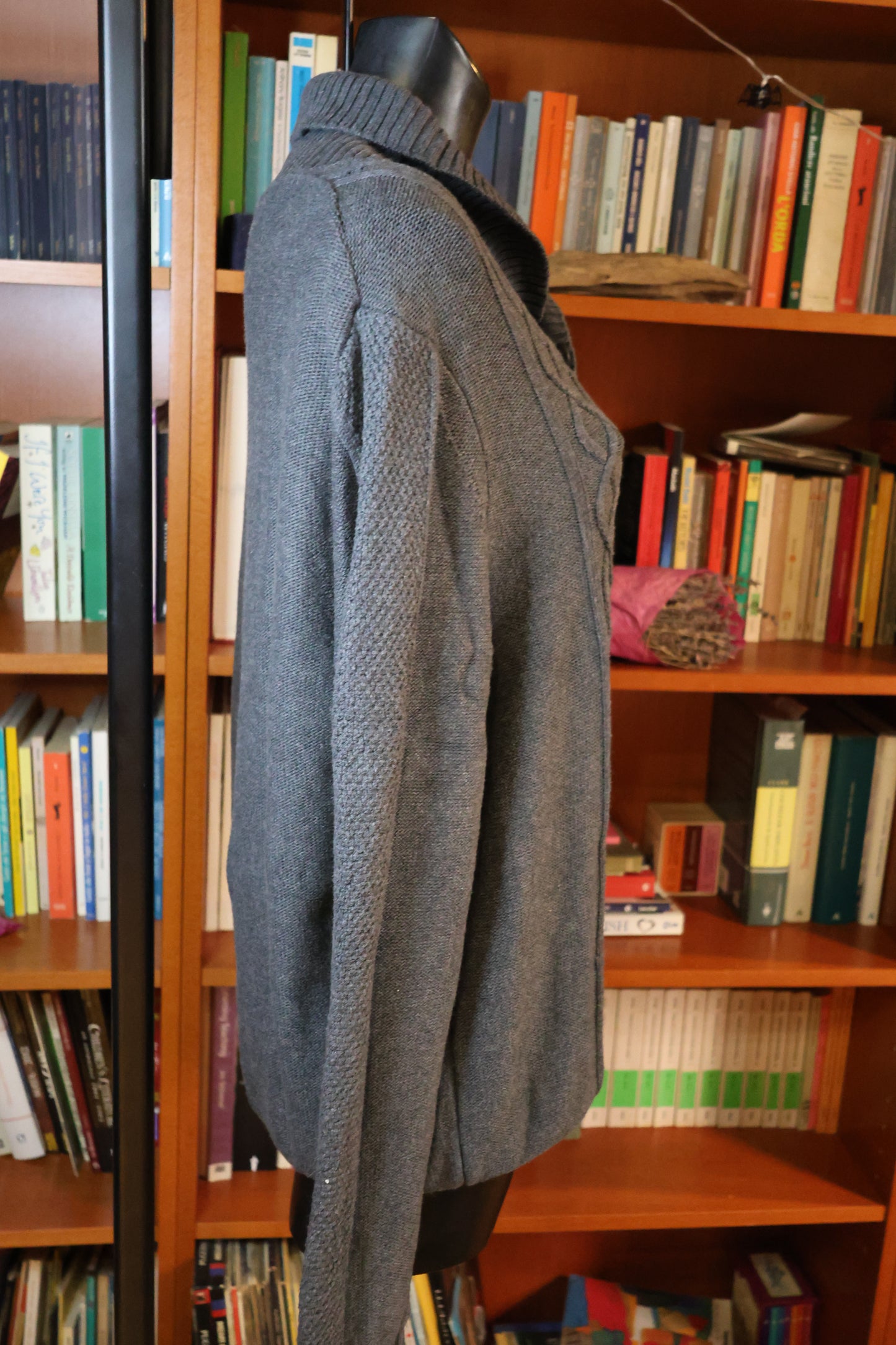 Elegant grey sweater