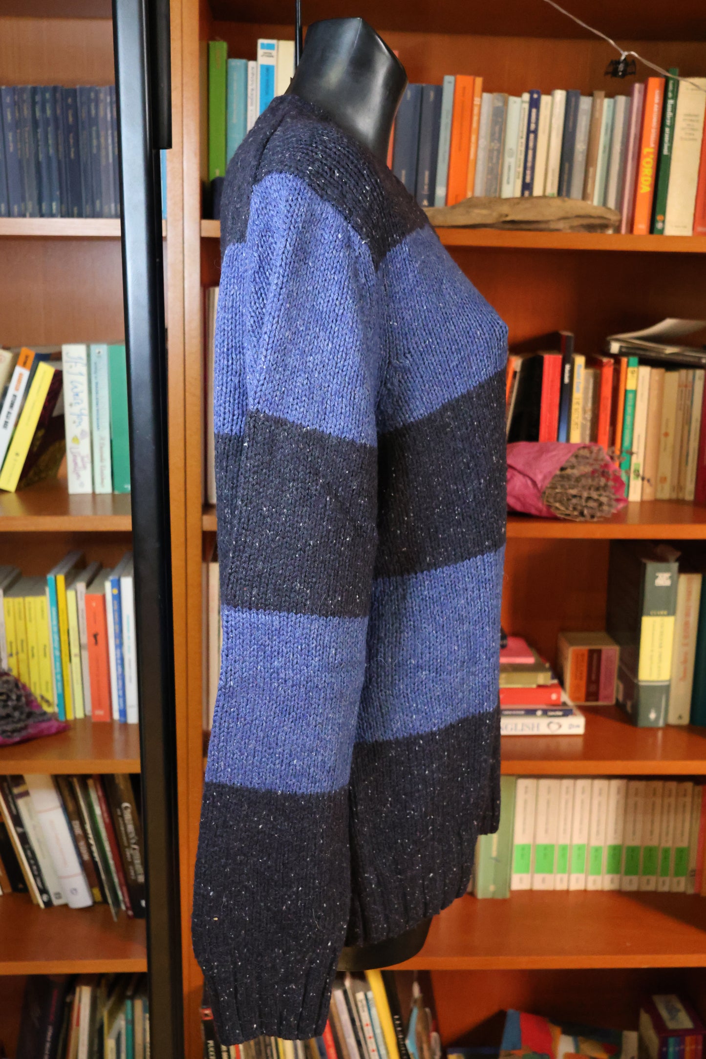 Bicolor blue sweater