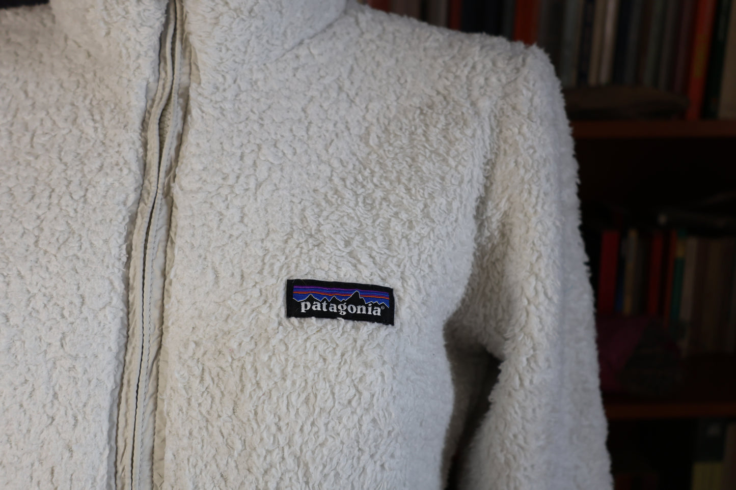 01 White Patagonia fleece jacket